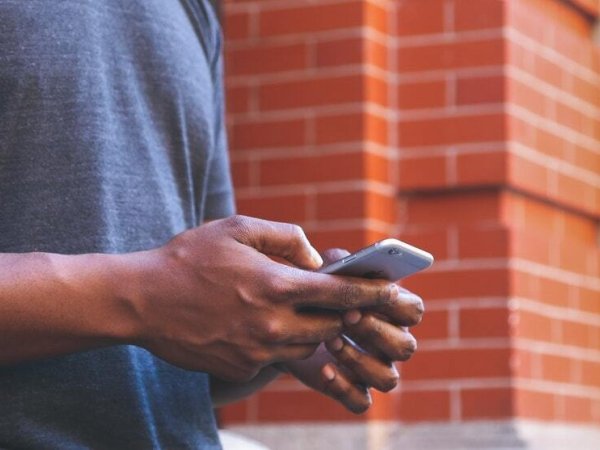 Person holding cellphone