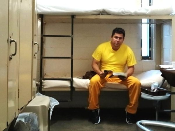 Journalist Mario Guevara in an ICE prison cell