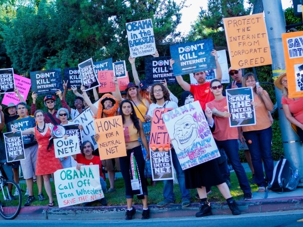 Activists in L.A. urge President Obama to speak out for real Net Neutrality.