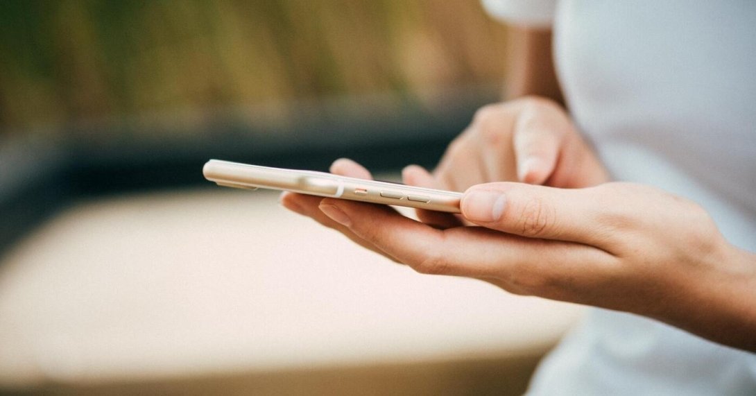 Person using cellphone