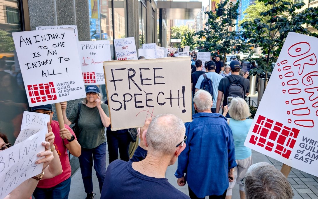 People protesting in NYC against the suspension of Jimmy Kimmel