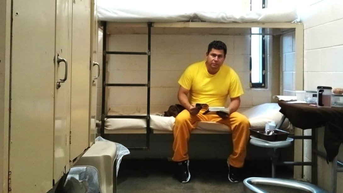 Journalist Mario Guevara in an ICE prison cell