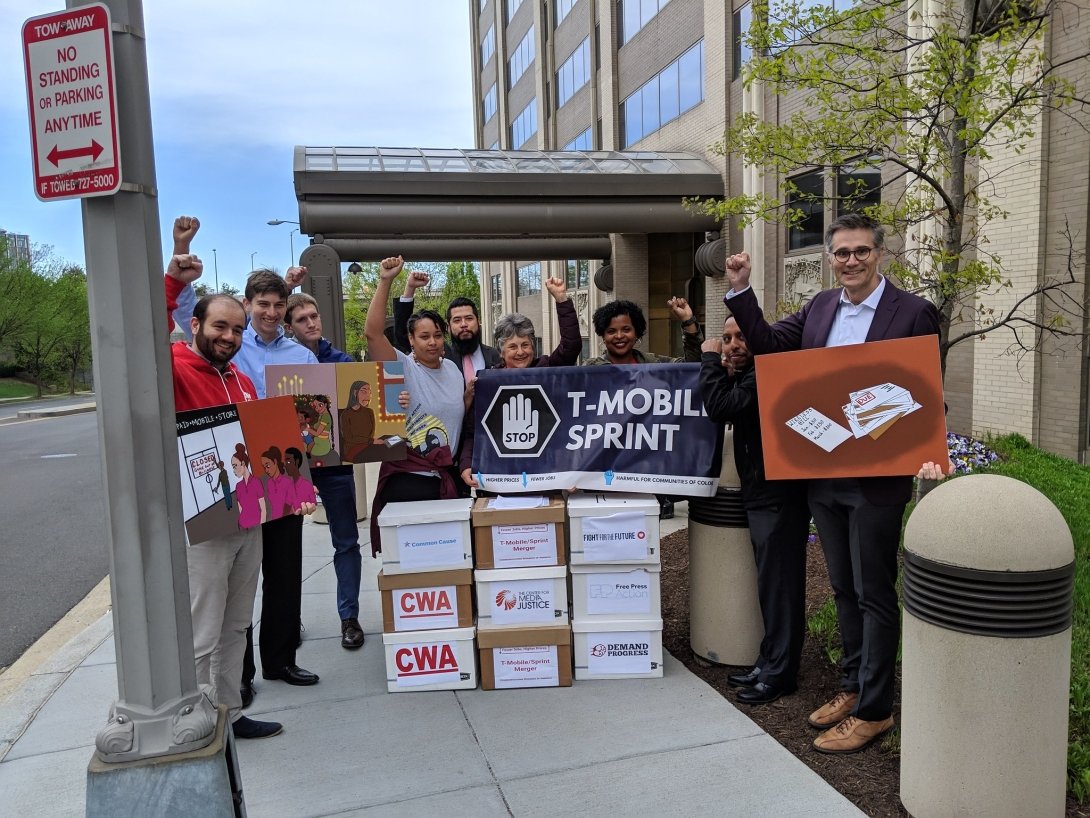 Sprint/T-Mobile petition delivery at FCC